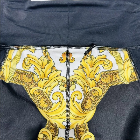 Authentic Versace Medusa Renaissance Print Leggings Black Gold Size L NWT $750 - Picture 6 of 12